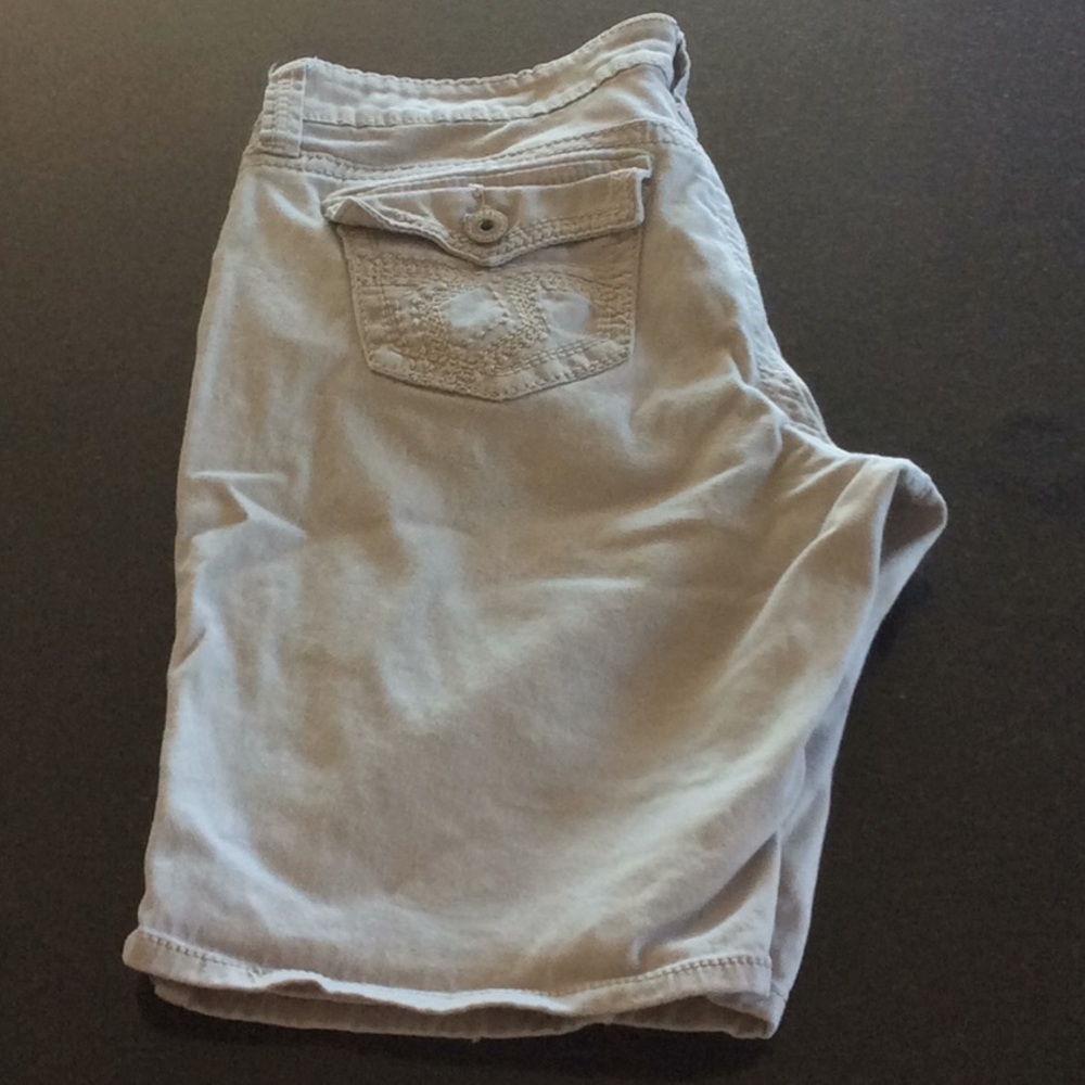 Hydraulic long tan shorts